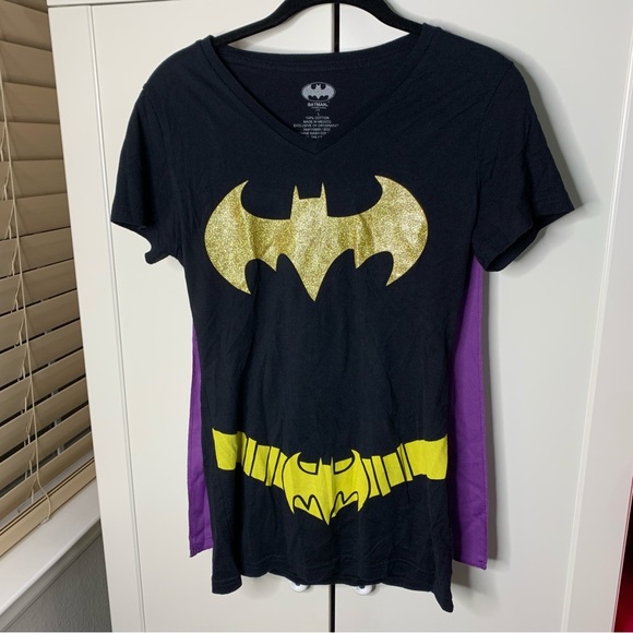 Batman Graphic T-Shirt with Removable Cape - Picture 1 of 10